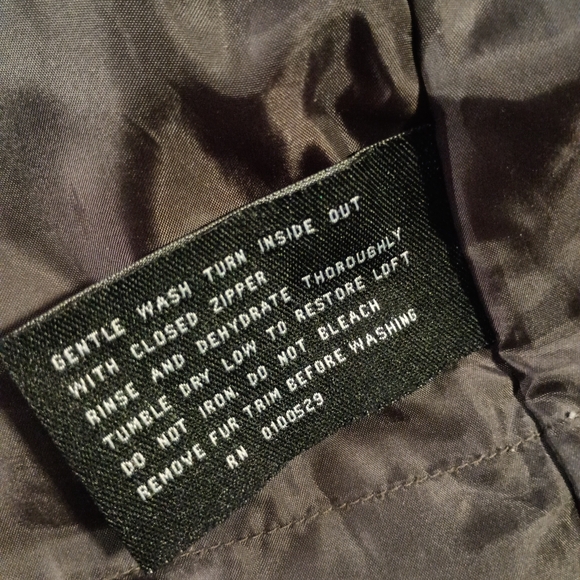 Steve Madden- Olive Green Puffer Jacket w/ Faux Fur Hood- Size SM - Picture 5 of 10